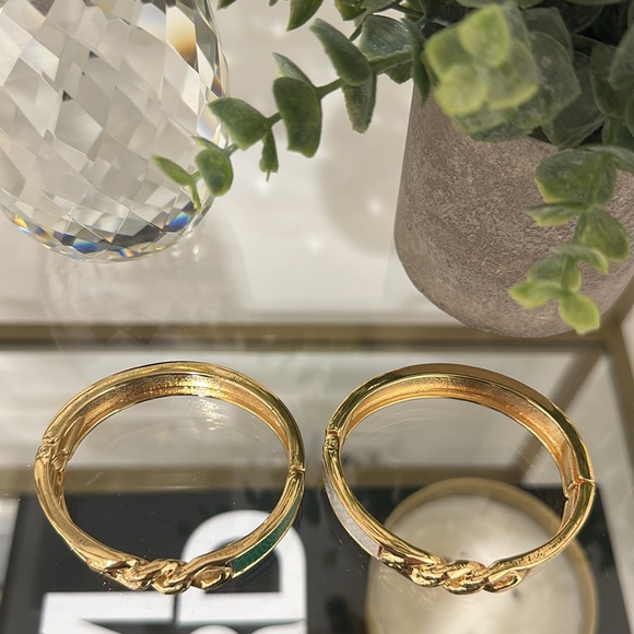 Cache Gold bangles - Picture 6 of 9